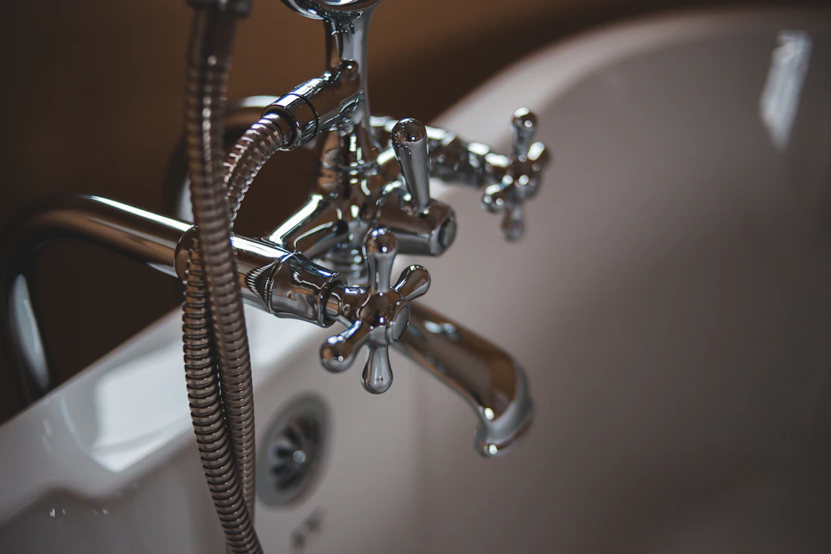 Photo 1 of 1: Fix a leaking kitchen tap and bathroom flush
